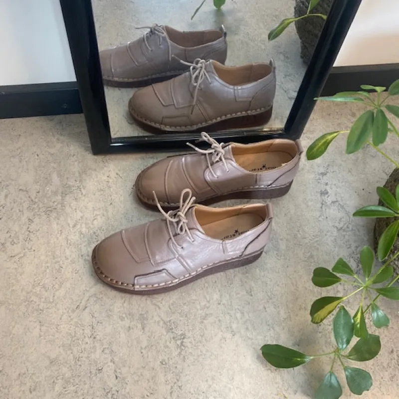 Sygeplejebutikken Sko På Tilbud*Beige skind snøresko med god stødabsorbering