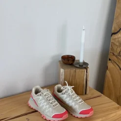 Sygeplejebutikken Sko På Tilbud*Beige sko med åndbar overdel og flotte detaljer