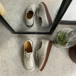 Sygeplejebutikken Sommersko Dame|Stødabsorberende Sko*Beige snøresko i læder med god stødabsorbering.