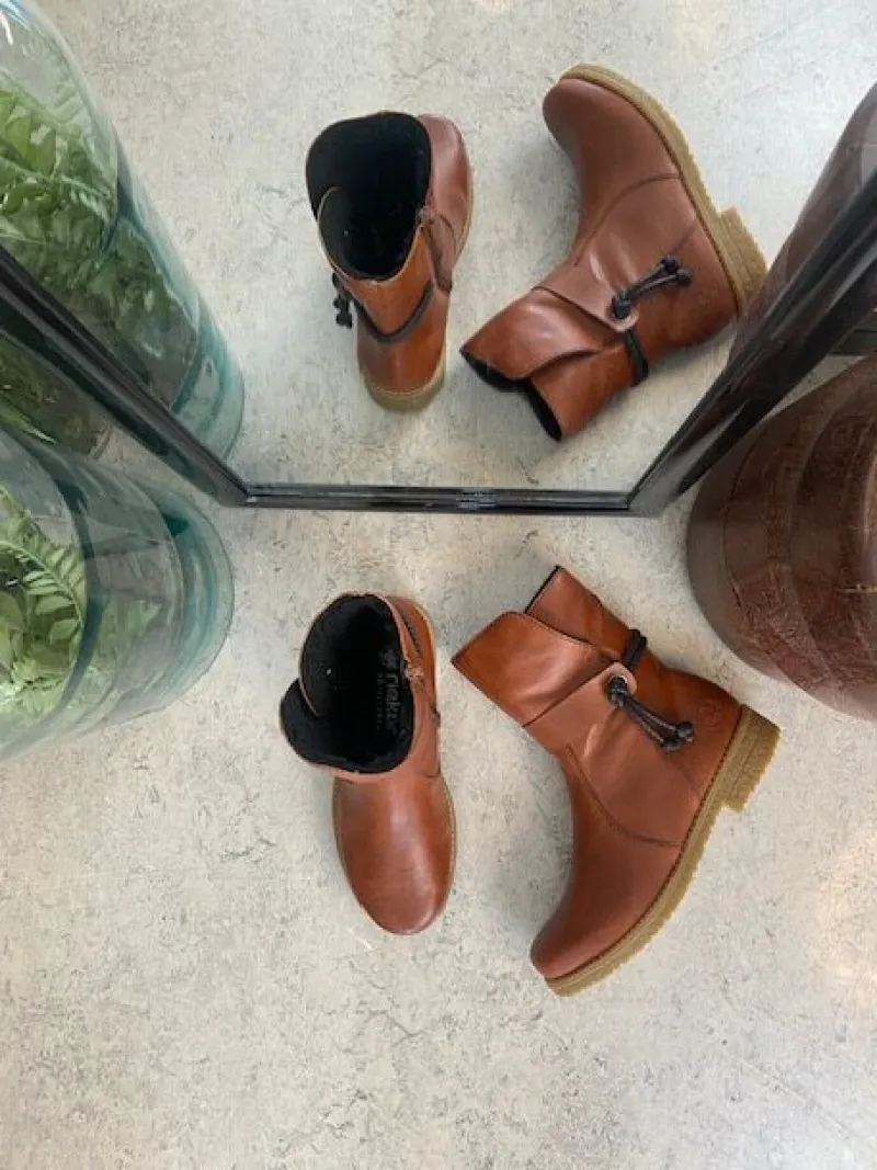 Rieker Vinterstøvler Damer|Overgangssko*Brun vinterstøvle med foer og lynlås