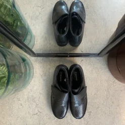 Sygeplejebutikken Sko Til Ældre|Sko Med Velcro*Damesko i sort PU med velcrolukning og varmt for