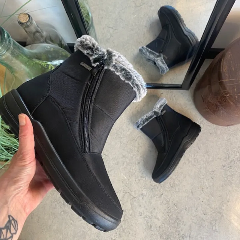 Sygeplejebutikken Sorte Støvletter|Vinterstøvler Damer*Damestøvletter i sort PU med pelskant og varmt for – 2 lynlåse og komfortabel PU-sål