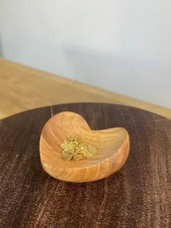 Sygeplejebutikken Gaver Til Sundhedspersonalet*Dekorativ og funktionel hjerteformede træskål