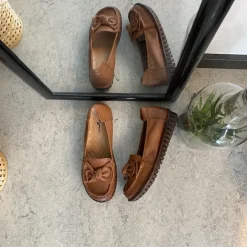 Sygeplejebutikken Sommersko Dame|Gængesål*Elegant ballerina i brunt skind