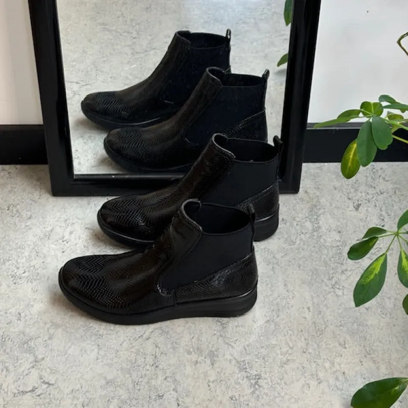 Sygeplejebutikken Kort Støvle Dame|Billige Vinter Støvler*Elegant sort lakstøvle med bred elastikåbning