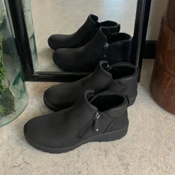 Skechers Kort Støvle Dame|Sorte Støvletter*Elegant sort støvlet med meomory foam fra