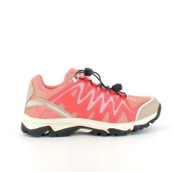 Sygeplejebutikken Sko På Tilbud*Fleksible laksefarvede sneakers med elastiksnørebånd.