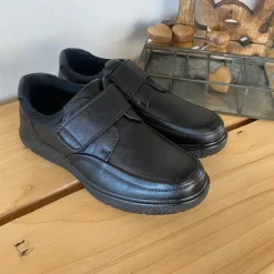 Sygeplejebutikken Herresko Og Sandaler|Herresko Og Sandaler*Herresko i sort PU med bred velcrolukning og robust TPR-sål