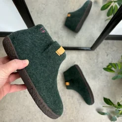 Green Comfort Hjemmesko|Overgangssko*Høj grøn hjemmesko i uld med skridhæmmende såler fra