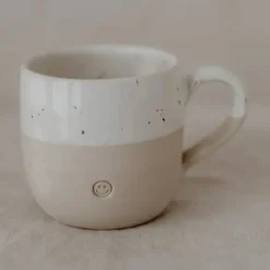 Sygeplejebutikken Gaver Til Sundhedspersonalet*Håndlavet keramik kop med smiley – hyggeligt krus i nordisk design