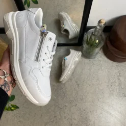 Remonte Platfodet|Sommersko Dame*Hvid sko i skind med fremragende svangstøtte.