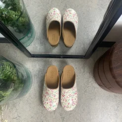 Sanita Clogs|Træsko Dame Modeller*Hvid -træsko med smukt blomsterprint.