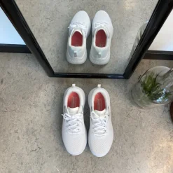 Skechers Sko På Tilbud*Hvid Max Cushion sko – optimal støtte og uovertruffen komfort.