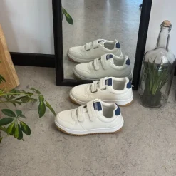 Sygeplejebutikken Sko På Tilbud*Hvid sko med velcroremme og ekstra stødabsorbering i hælen