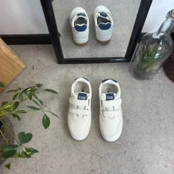 Sygeplejebutikken Sko På Tilbud*Hvid sko med velcroremme og ekstra stødabsorbering i hælen