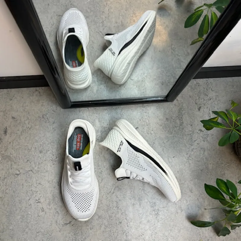 Skechers Sko På Tilbud*Hvide Slip-ins fra med svangstøtte