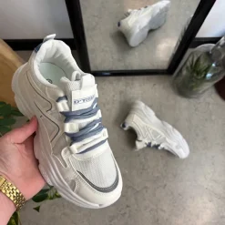 Sygeplejebutikken Sko På Tilbud*Hvide sportssko med ekstra hælstøddæmpning