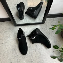 Sygeplejebutikken Kort Støvle Dame|Billige Vinter Støvler*Kort sort støvle med lakdetaljer ved hælen