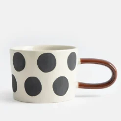 Sygeplejebutikken Gaver Til Sundhedspersonalet*Krus med sort-hvide striber og gul hank – grafisk stentøjskop i moderne design