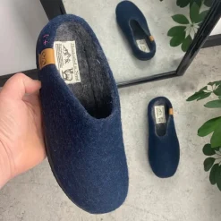 Green Comfort Hjemmesko|Overgangssko*Lav blå hjemmesko i uld med skridhæmmende såler fra