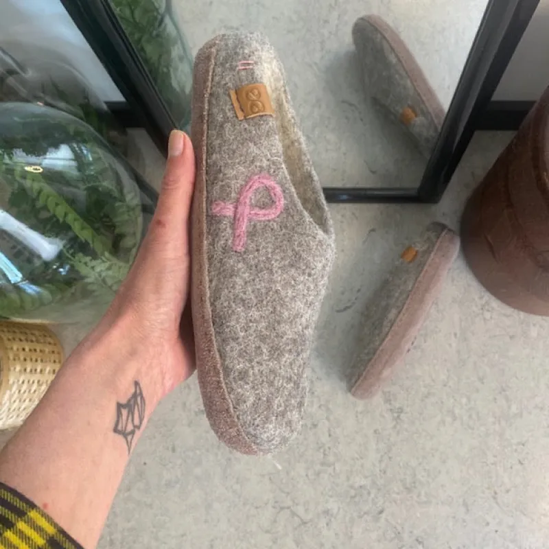 Green Comfort Diabetes Fødder|Hjemmesko*Lav uld hjemmesko med Støt Brysterne logo