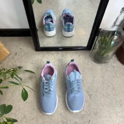 Sygeplejebutikken Sko På Tilbud*Lavendelblå, åndbar sko med let svangstøtte