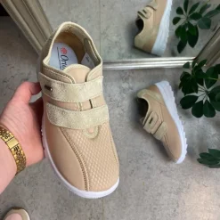 OrtoMed sko Sko På Tilbud*Lys fleksibel sko med skridhæmmende såler