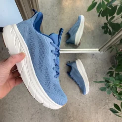Sygeplejebutikken Sommersko Dame|Overgangssko*Lyseblå åndbar sko med god bredde