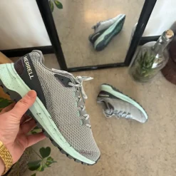 Merrell Sko På Tilbud*sko med strikket overdel og svangstøtte