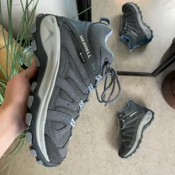 Merrell Vandresko Og Sandaler|Stødabsorberende Sko*vandrestøvle med Gore-Tex - som giver både stabilitet og støtte