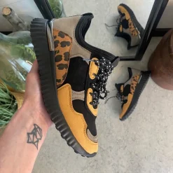 Sygeplejebutikken Slip On Sko*Moderne sko med flotte detaljer og gummisål