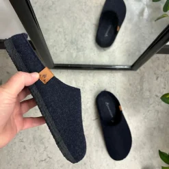 Whistler Kolde Fødder|Kolde Fødder*Mørkeblå filtet hjemmesko fra med svangstøtte