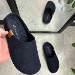 Whistler Kolde Fødder|Kolde Fødder*Mørkeblå filtet hjemmesko fra med svangstøtte