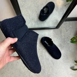 Sygeplejebutikken Sko På Tilbud*Mørkeblå filtet hjemmesko med god bredde og udtagelig indersål