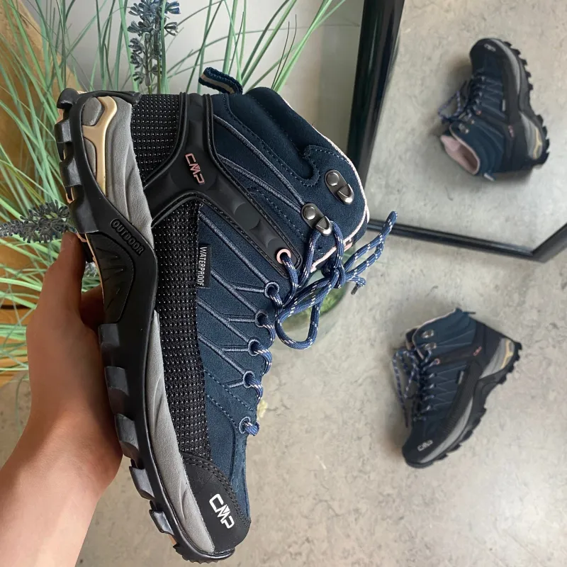 CMP Knyster - Hallux Valgus|Diabetes Fødder*Mørkeblå vandtætte vandrestøvler fra med pink detaljer.