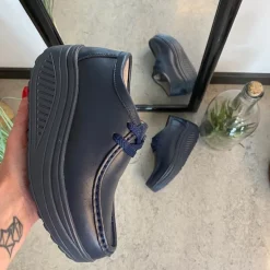 Sygeplejebutikken Leddegigt|Hælsporer*Navy skindsko med gængesål og svangstøtte