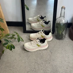 Endurance Sommersko Dame|Hvide Sneakers Dame*Åndbare Comfortfit sneakers med rosa detaljer