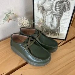 Sygeplejebutikken Leddegigt|Hælsporer*Olivengrønne skindsko med gængesål og svangstøtte