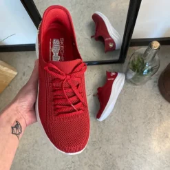 Skechers Benlængdeforskel|Leddegigt*Rød Slip-ins med glimmer detaljer.