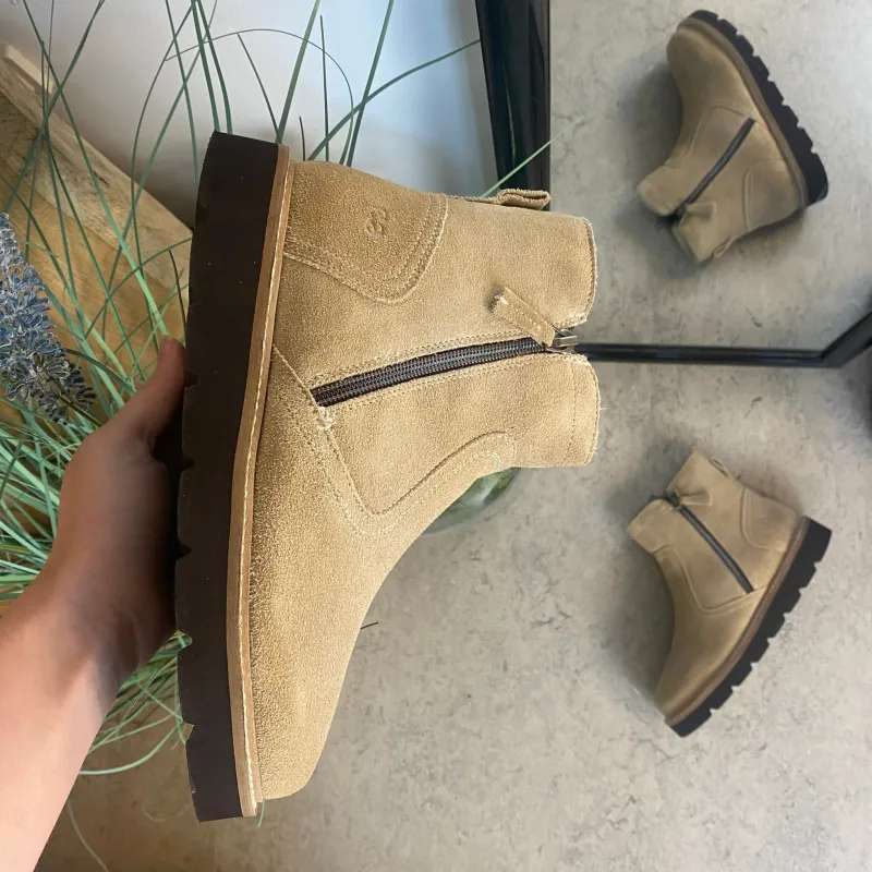 Green Comfort Kort Støvle Dame|Vinterstøvler Damer*Ruskindsstøvle med EnergySole™, uldfor, dobbelt lynlås & ekstra rummelig H-pasform