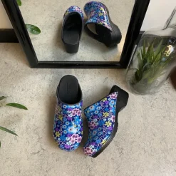 Sanita Clogs|Træsko Dame Modeller*tøffel-træsko med blå og lilla blomster