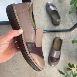 Sygeplejebutikken Sko På Tilbud*Slip on sko i skind med ultra fleksibel ydersål