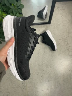 Endurance Sko På Tilbud*Smart sort sko med svangstøtte