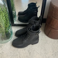 Green Comfort Vinterstøvler Damer*Sort snørestøvle med spænde