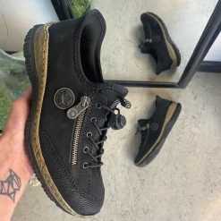 Rieker Knyster - Hallux Valgus|Diabetes Fødder*Sort slip-on sneakers