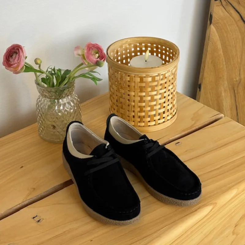 Sygeplejebutikken Sko På Tilbud*Sort ruskindssko med rågummisål