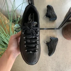 Skechers Leddegigt|Hælsporer*Sort med glat skind overflade