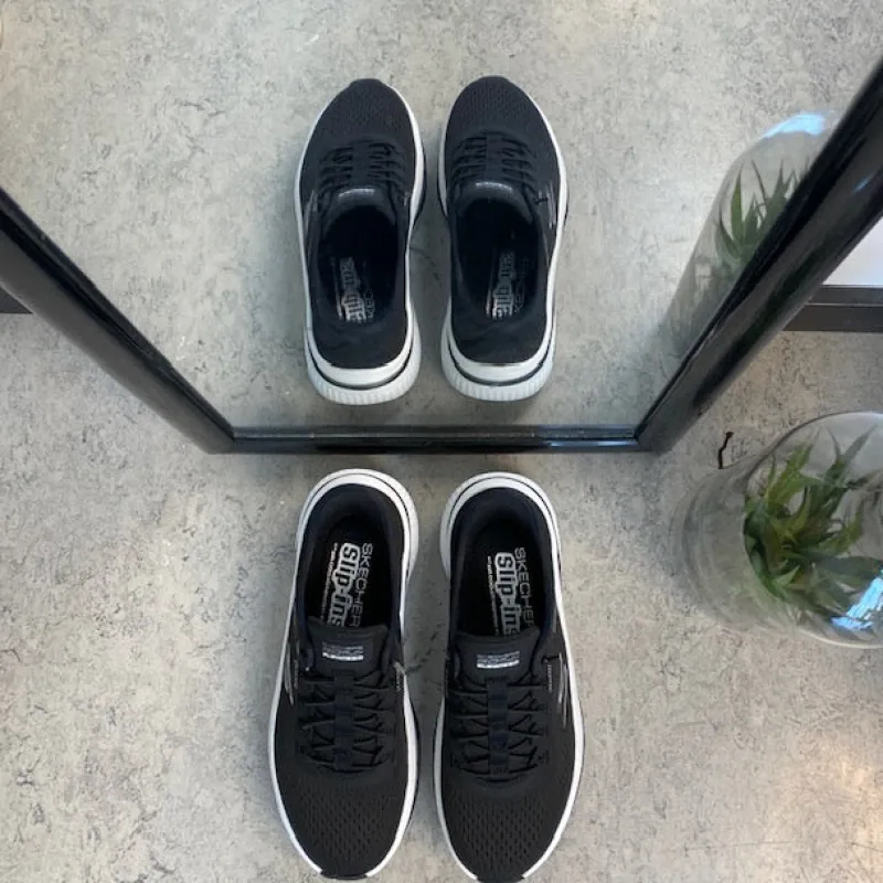 Skechers Knyster - Hallux Valgus|Leddegigt*Sort slip-ins sko fra med elastiksnøre