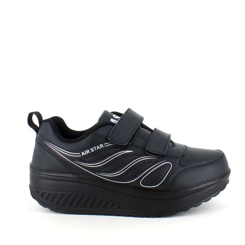 Sygeplejebutikken Leddegigt|Hælsporer*Sort sportssko med velcrolukning og gængesål.