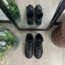 Sygeplejebutikken Kort Støvle Dame|Vinterstøvler Damer*Sort vinterstøvle med snørebånd